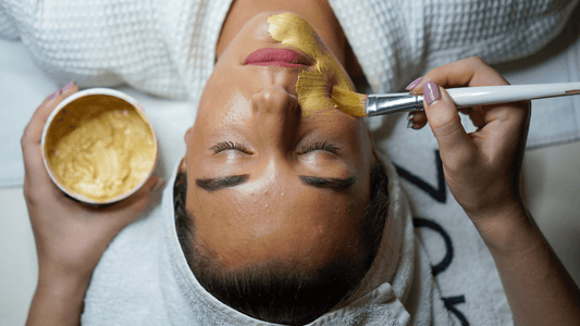 Golden Glow: Luminous Skin with a Homemade Face Mask Infused with Honey, Aloe Vera, Green Tea, and Turmeric! - NaturaXotic